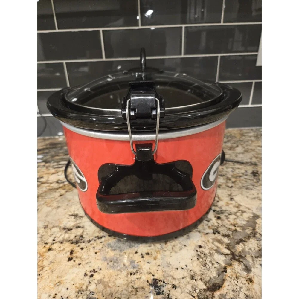 UGA Georgia Bulldogs 6-Quart Cook & Carry Crock-Pot - Tailgating- Tested Working
